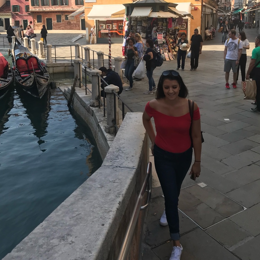 Meet your Posher, Melissa